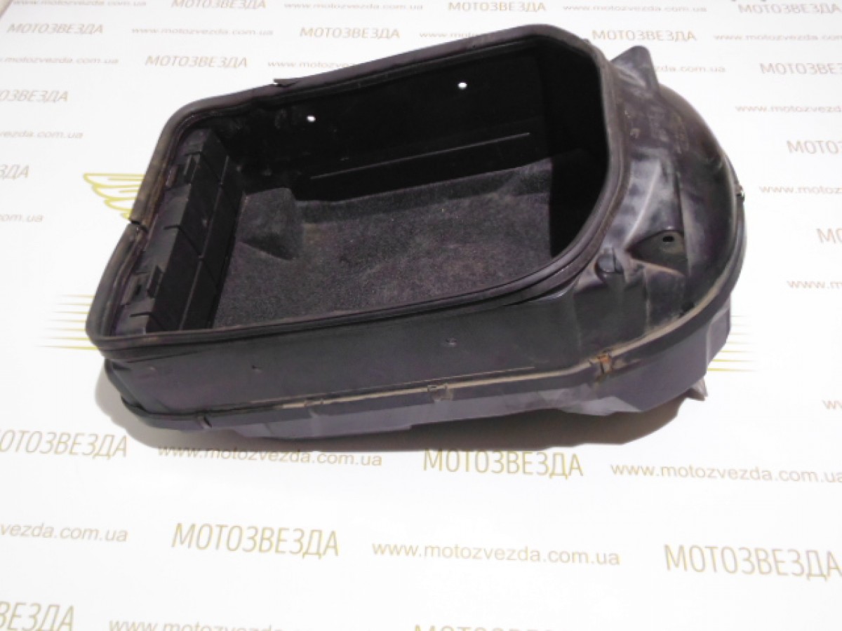 Бардачок под сиденье SUZUKI SKYWAVE 250 CJ43A (92211-14G0)