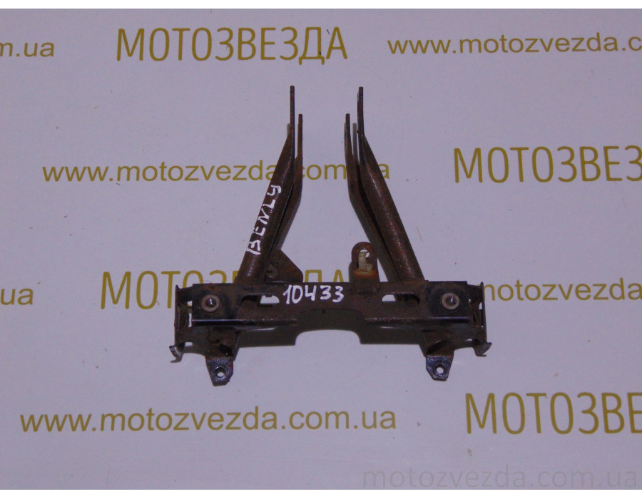 Крепёж фары HONDA BENLY-50 AA03