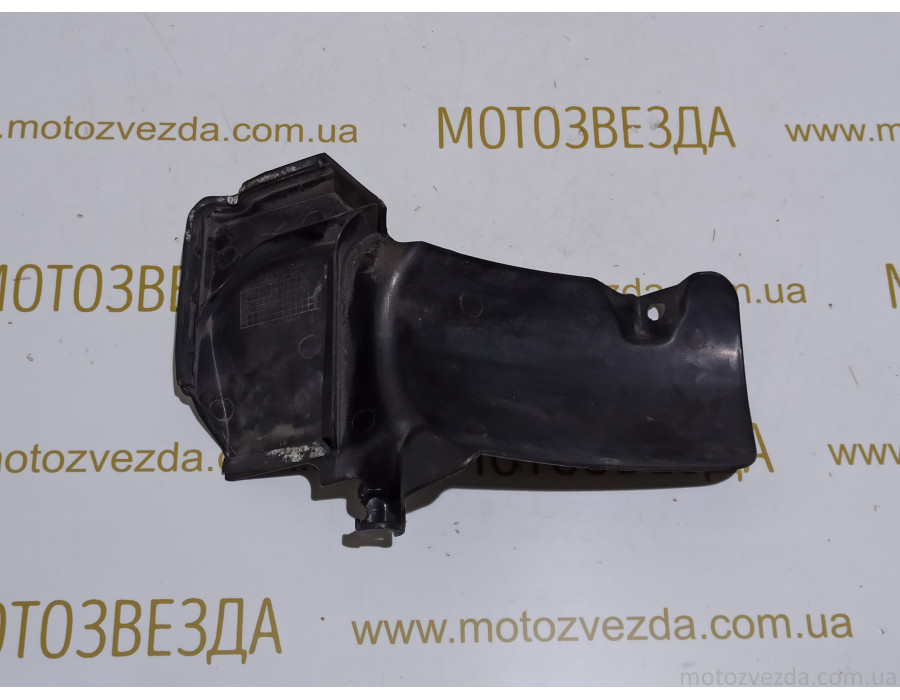 Подкрылок заднего колеса Honda PCX 125 JF-28 (80107-KWN-9000)