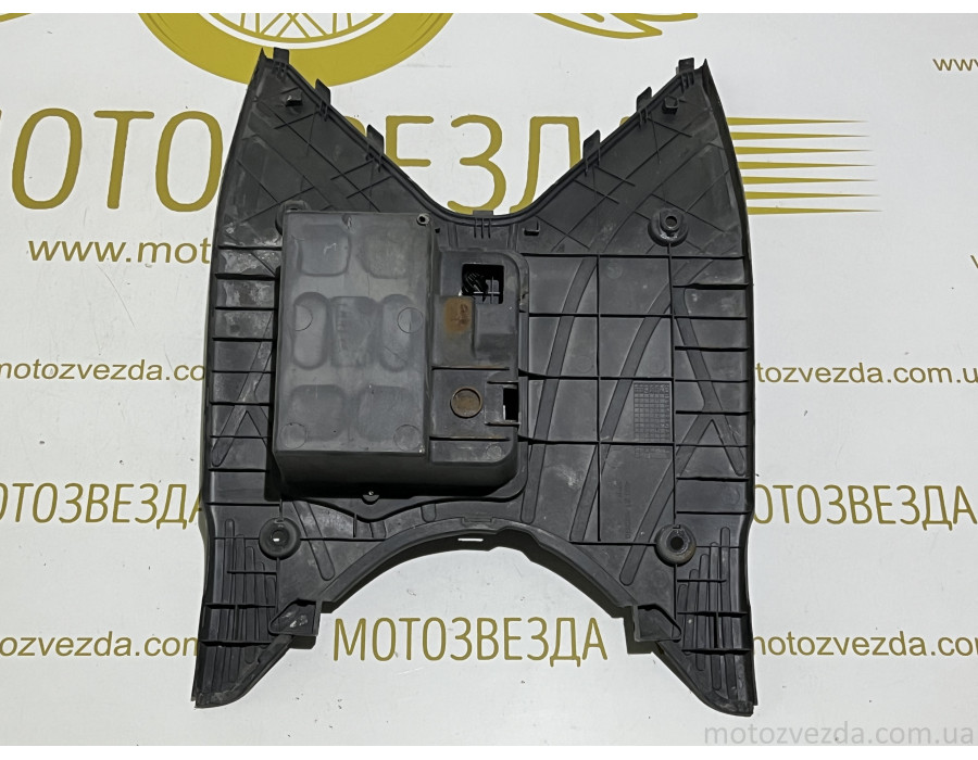 Полик в сборе Suzuki Address 125G 48121-33GO