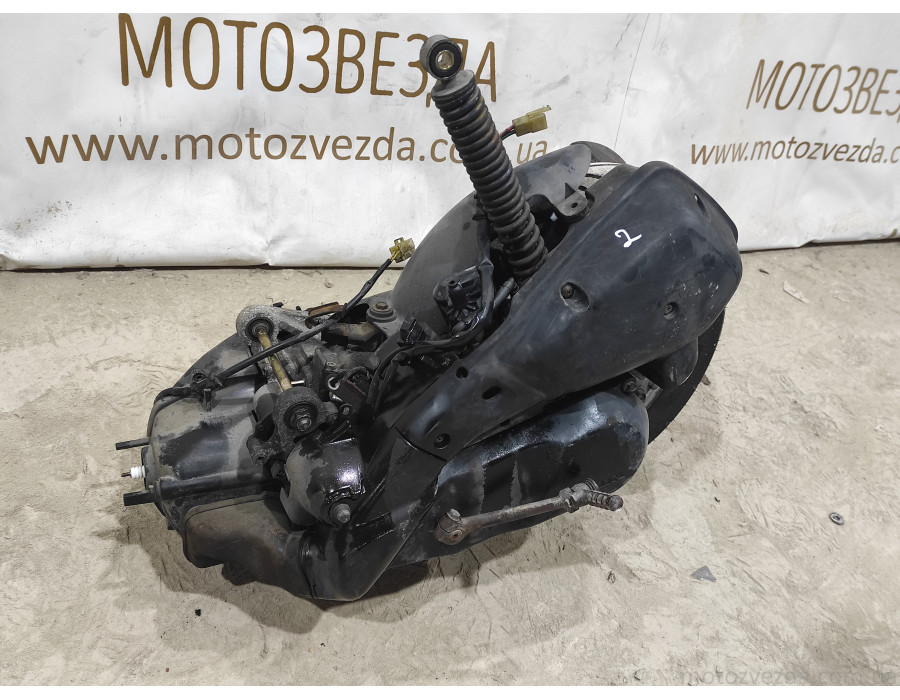 Двигатель Honda Dio AF 34-Cesta / AF-35 / ZX-35 (2) в рабочем состоянии.