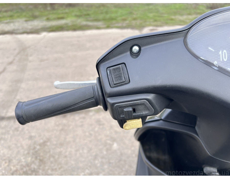 Cкутер Honda Dio Af62-1113057