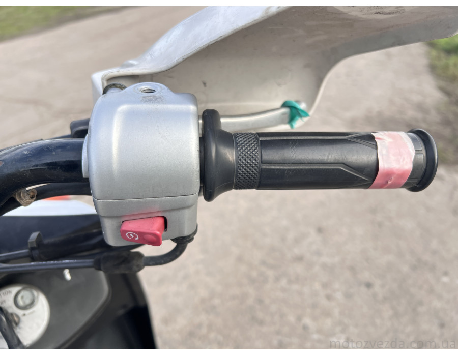 Скутер Yamaha Gear UA08J-007226