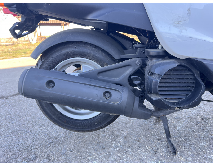 Скутер Yamaha Gear UA08J-024708