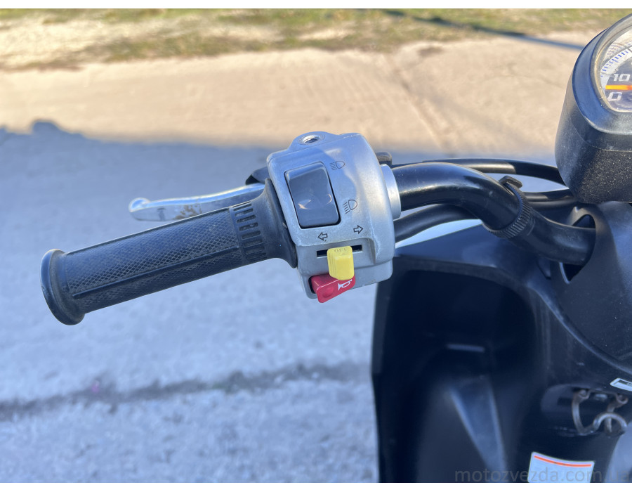 Скутер Yamaha Gear UA08J-024708