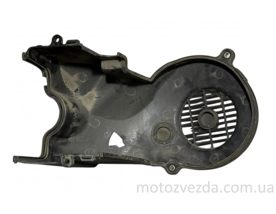 Кожух обдува большая часть с дефектами Suzuki Address 125 S CF4MA / CF4EA G