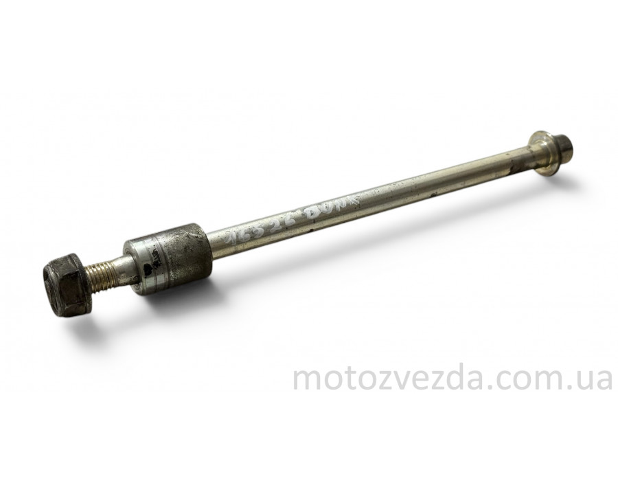 Ось переднего колеса 205 мм (длина втулки 23.5mm) HONDA DUNK AF-74 Japan
