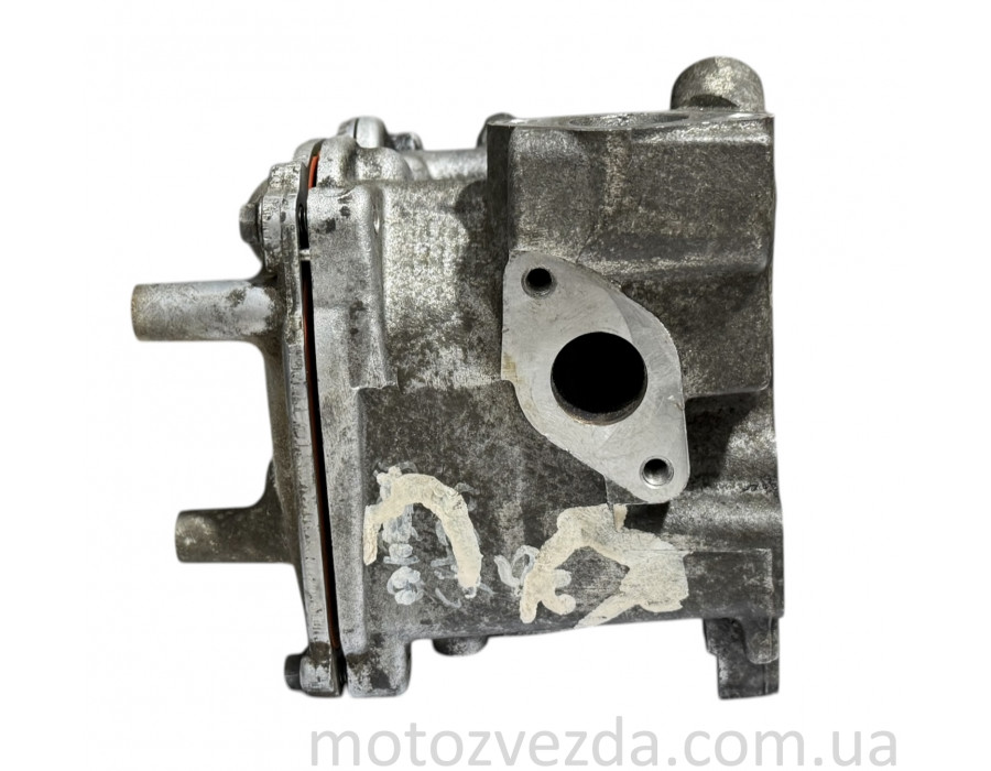 Головка циліндра (пуста) з дефектом!!! Yamaha JOG SA-36J/SA-39J/Gear UA06J/UA07J (під датчик температури 1797000480)