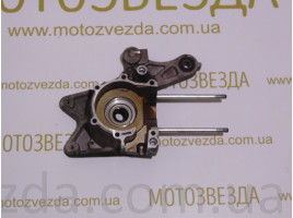 Левая половина картера SUZUKI ADRESS AD-100 (CE11A)